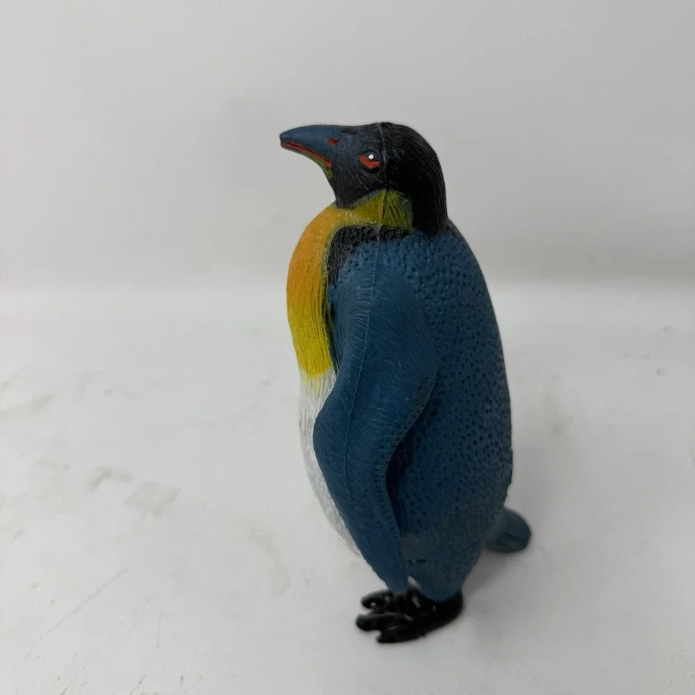 Vintage Imperial 1987 Penguin Toy Blue Figurine 6-3/4 inches tall Plastics RARE